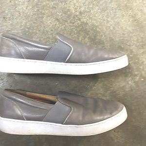 Vionic Demetra slip on women’s sneaker size 10